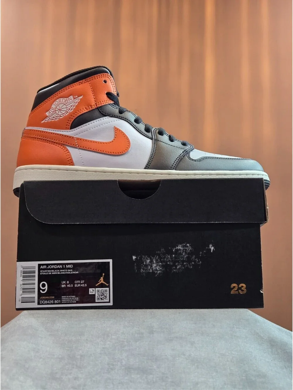 Nike Air Jordan 1 Mid 